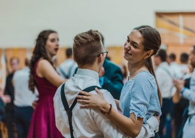 Reportážní fotografie focená svatebním fotografem Fotky s duší na hodech v Němčanech u Slavkova u Brna.